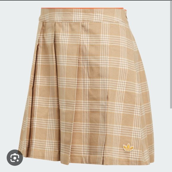 ❤️🔥Adidas collegiate skirt ❤️🔥( BNWOT) SIZE XS - Picture 3 of 6
